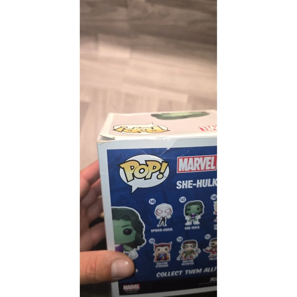 Funko Pop Marvel She-Hulk Classic GITD Figure  (Comikaze Exclusive)